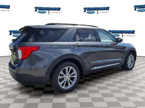 Certified 2020 Ford Explorer XLT w/ Equipment Group 202A RWD image 5