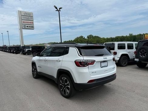 Used 2024 Jeep Compass Limited AWD/4WD image 5
