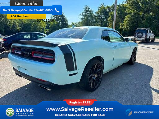 Used 2017 Dodge Challenger R/T Scat Pack w/ Leather Interior Group RWD image 4