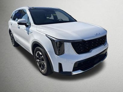 Certified 2025 Kia Sorento S w/ Panoramic Sunroof Package