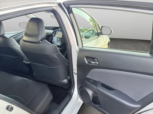 Used 2022 Toyota Prius Prime XLE FWD image 14