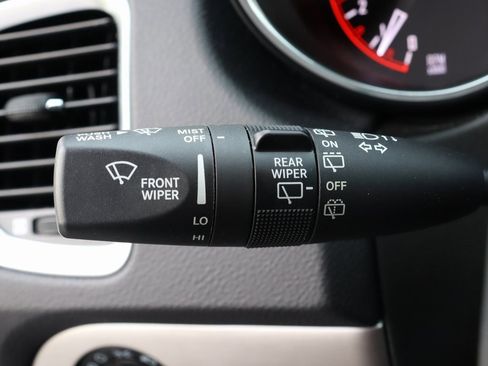 Used 2020 Dodge Durango SXT image 37