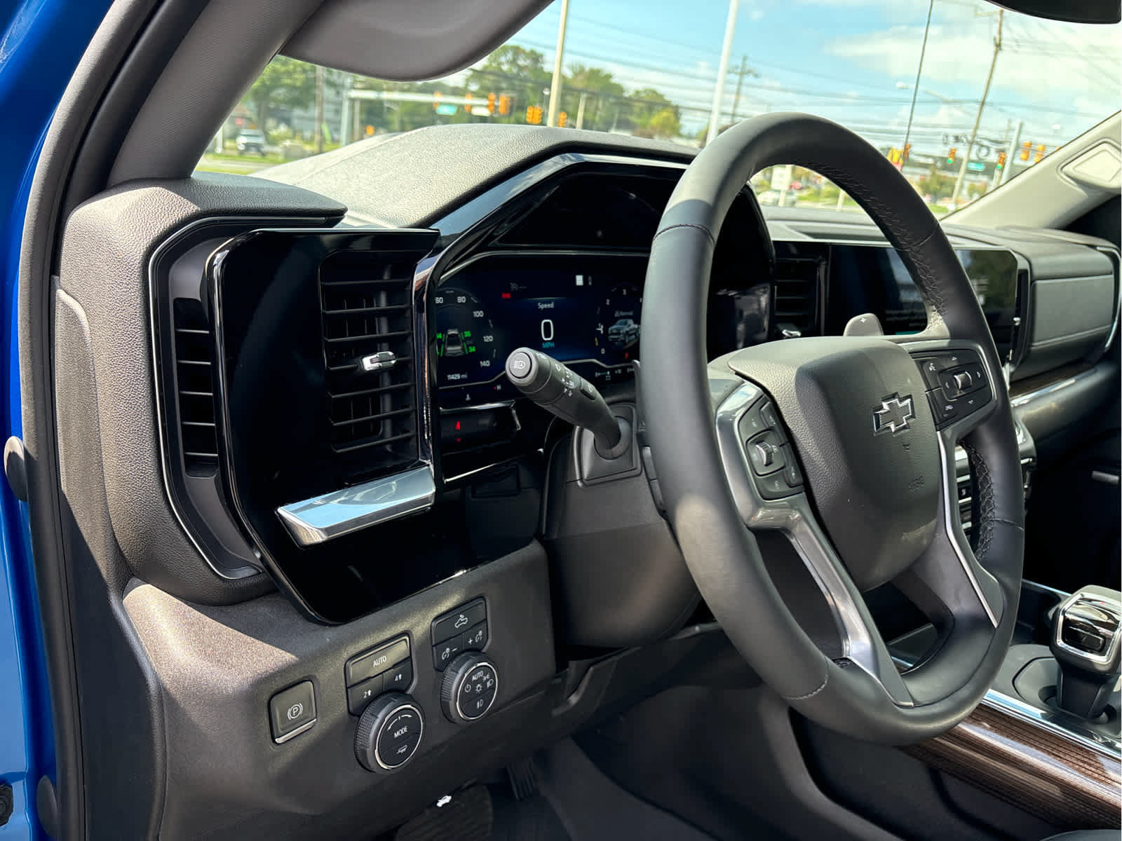 Certified 2023 Chevrolet Silverado 1500 RST w/ Convenience Package II AWD/4WD image 9