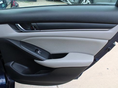 Used 2020 Honda Accord LX image 6
