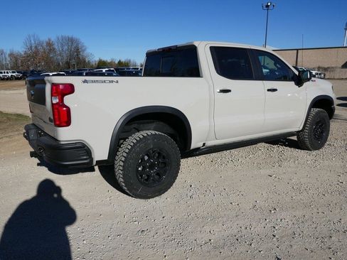 New 2026 Chevrolet Silverado 1500 ZR2 w/ ZR2 Bison Edition image 4