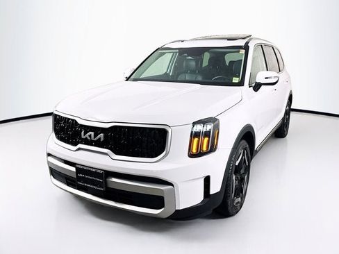 Certified 2025 Kia Telluride EX image 1
