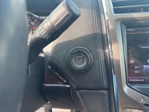 Used 2013 Lincoln MKX FWD image 22