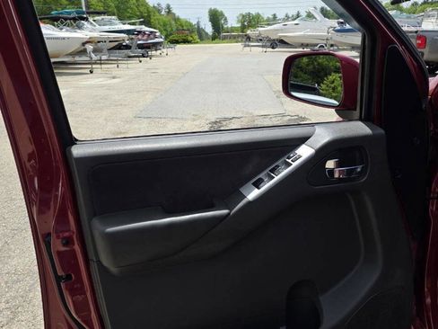Used 2008 Nissan Pathfinder SE AWD/4WD image 13