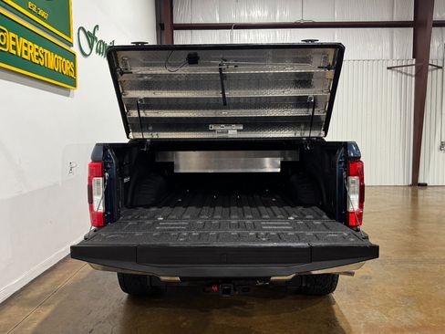 Used 2017 Ford F250 Lariat w/ Lariat Ultimate Package image 11