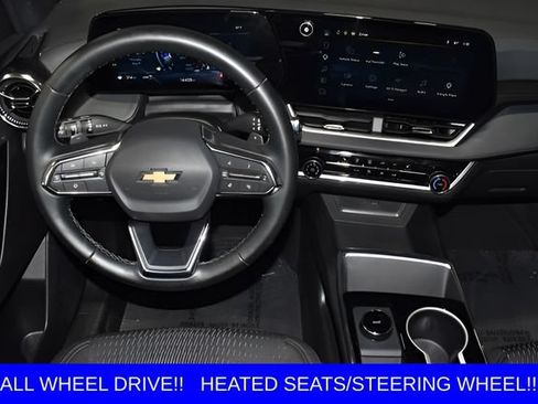 Used 2026 Chevrolet Equinox LT AWD/4WD image 32