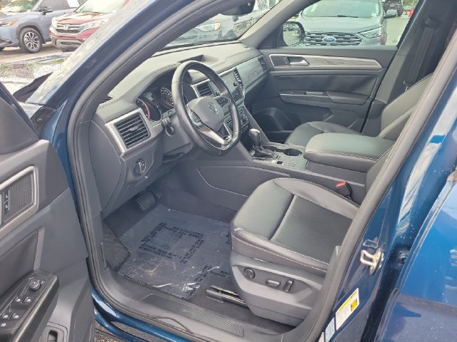 Used 2020 Volkswagen Atlas Cross Sport SE w/ Towing Package FWD image 17