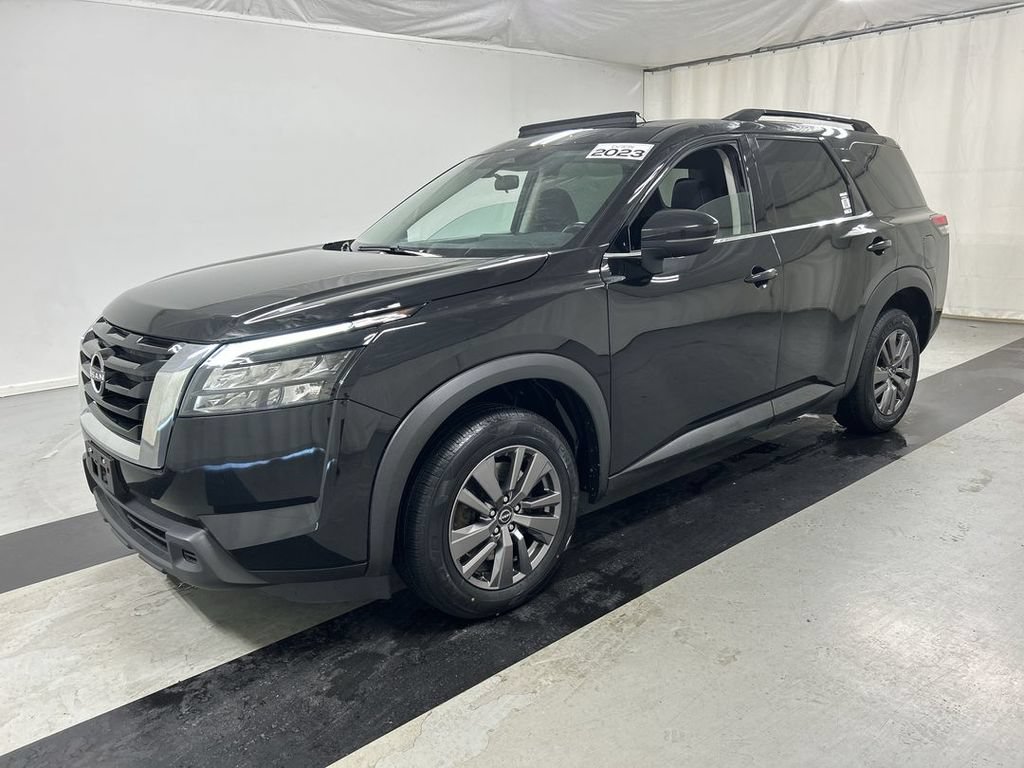 Used 2023 Nissan Pathfinder SV w/ SV Premium Package AWD/4WD image 5