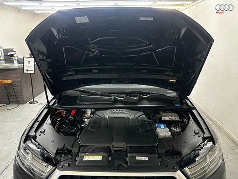 Used 2017 Audi Q7 3.0T Premium Plus w/ Premium Plus Package AWD/4WD image 22
