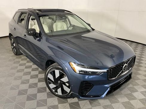 Certified 2024 Volvo XC60 T8 Plus w/ Protection Package Premier AWD/4WD image 48