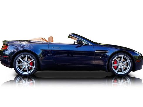 Used 2008 Aston Martin V8 Vantage Roadster RWD image 2