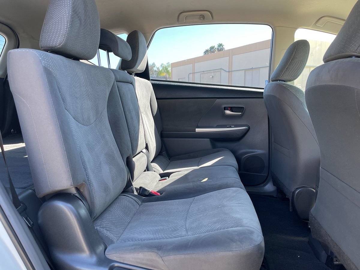 Used 2014 Toyota Prius V Three FWD image 29