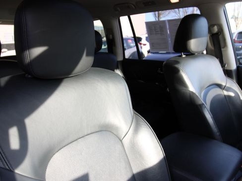 Used 2021 Nissan Armada SL w/ Captain's Chairs Package image 16
