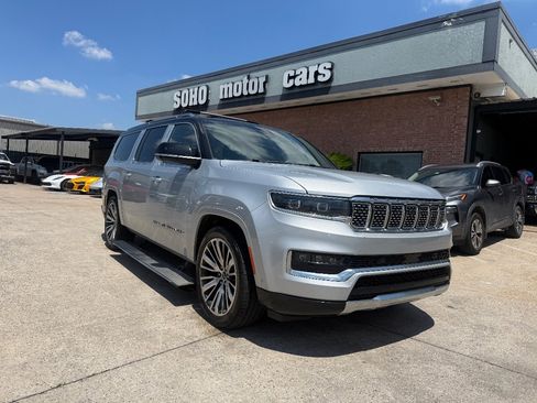 Used 2024 Jeep Grand Wagoneer L Series III AWD/4WD image 2