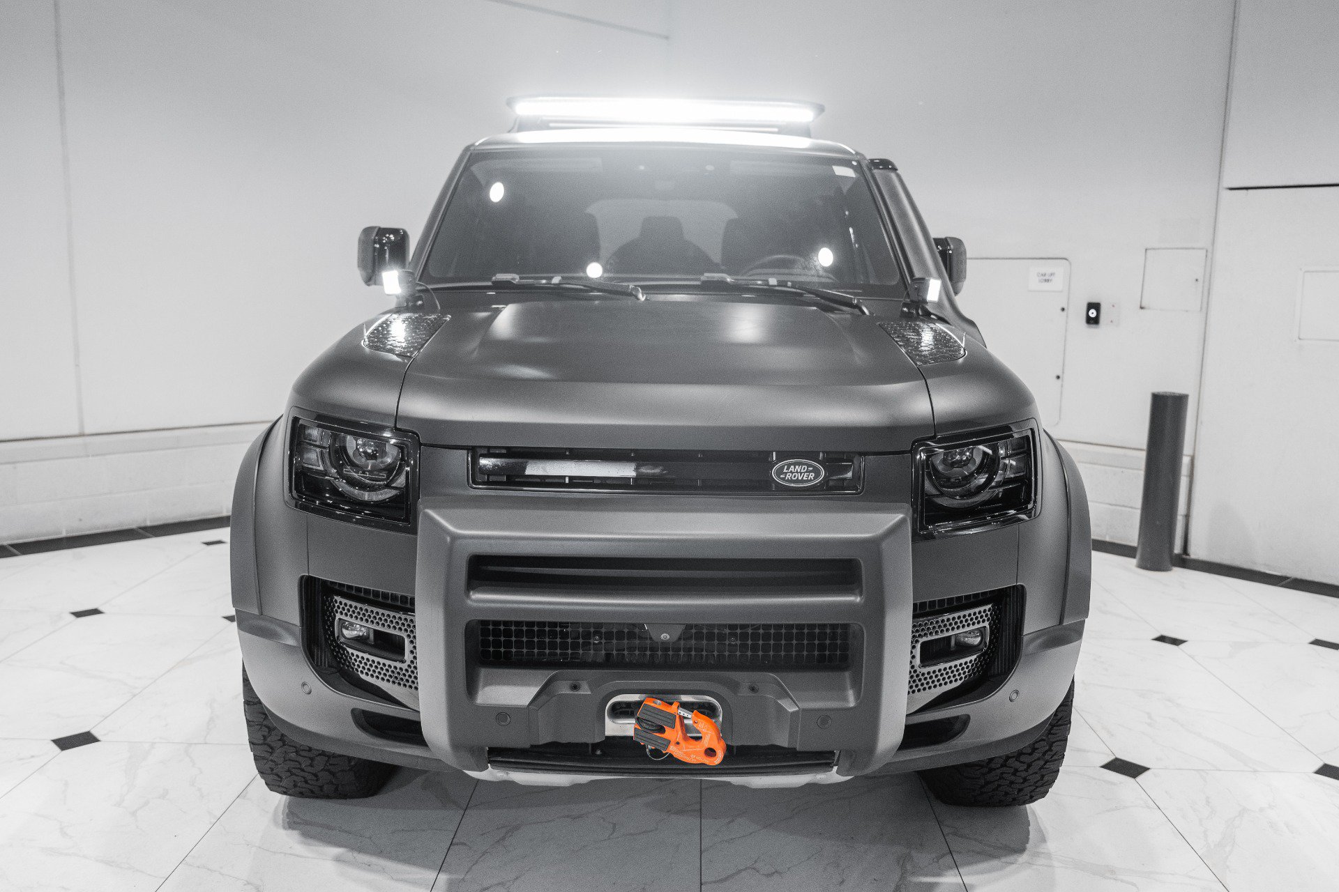 Used 2023 Land Rover Defender 130 SE AWD/4WD image 15