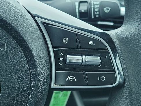 Used 2024 Kia Forte LXS w/ LXS Technology Package FWD image 24