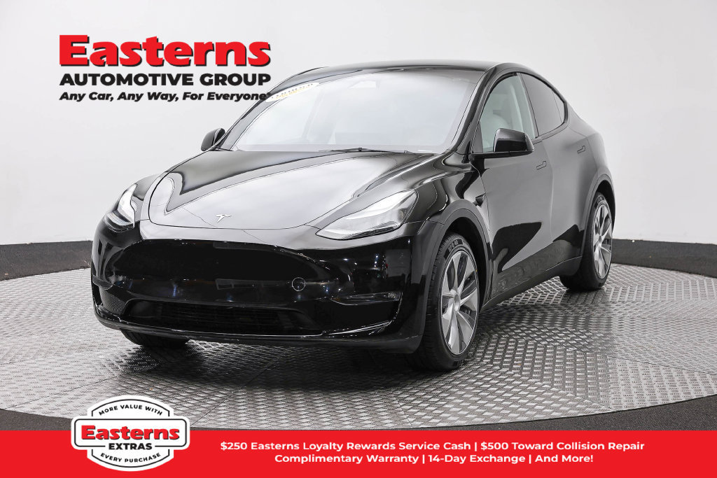 Used 2023 Tesla Model Y Long Range AWD/4WD image 1