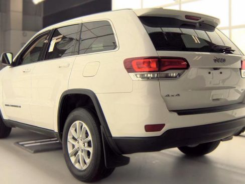 Used 2022 Jeep Grand Cherokee Laredo E w/ Security & Convenience Group AWD/4WD image 4