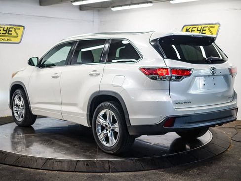 Used 2014 Toyota Highlander Limited w/ Driver Technology Package image 2