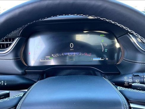 Used 2023 Jeep Grand Cherokee Overland w/ Advanced Protech Group III image 20