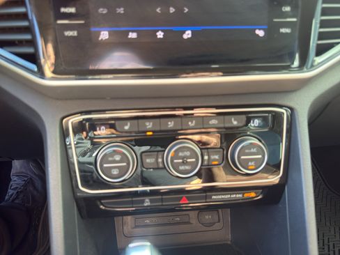 Used 2022 Volkswagen Atlas SE image 13