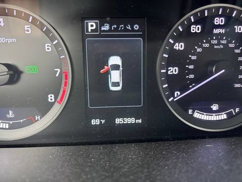 Used 2015 Hyundai Sonata Limited w/ Option Group 05 FWD image 9
