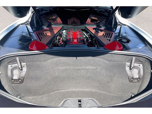 Used 2024 Chevrolet Corvette Stingray Preferred Cpe w/ Z51 Performance Package RWD image 9
