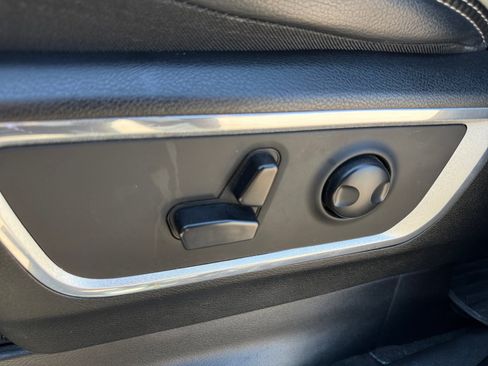 Used 2023 RAM 1500 Laramie AWD/4WD image 14