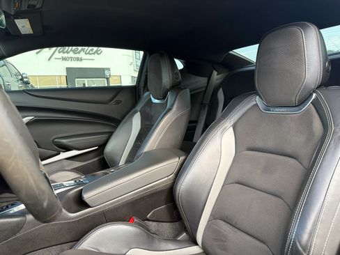 Used 2021 Chevrolet Camaro LT w/ RS Package RWD image 8