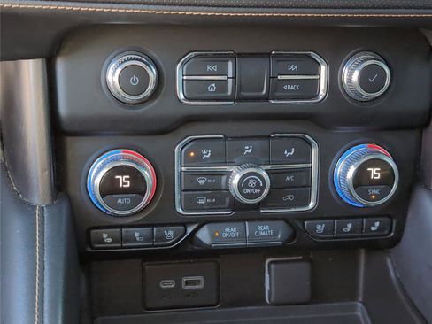 Used 2021 GMC Yukon AT4 w/ AT4 Premium Plus Package image 22