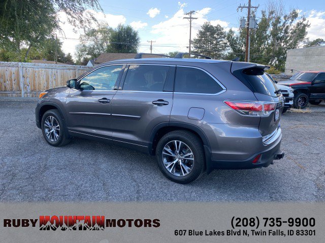 Used 2016 Toyota Highlander XLE w/ Protection Package #3 AWD/4WD image 5