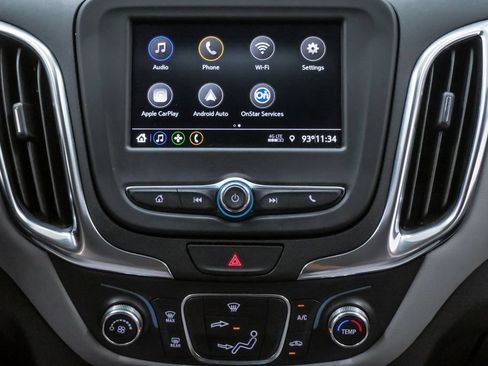 Used 2021 Chevrolet Equinox LS FWD image 16