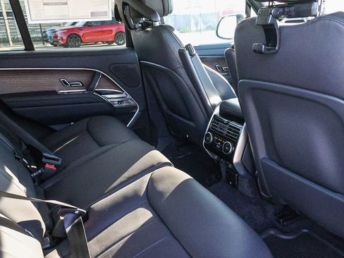 New 2026 Land Rover Range Rover SE image 20