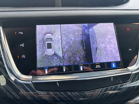 Used 2025 Cadillac XT6 Premium Luxury w/ Technology Package image 21