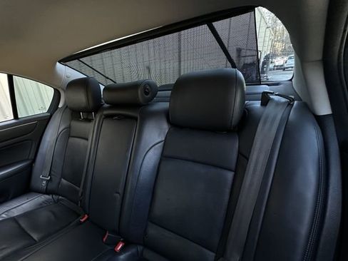 Used 2013 Hyundai Genesis 3.8 w/ Technology Pkg image 38