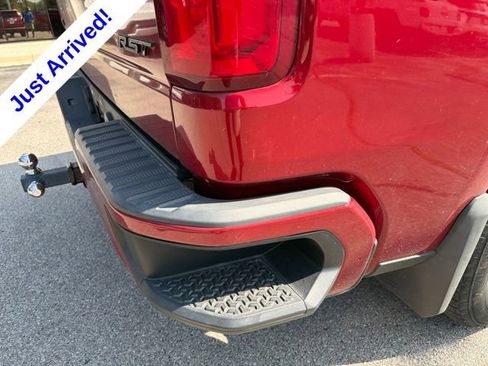Used 2022 Chevrolet Silverado 1500 RST w/ LPO, Blackout Package AWD/4WD image 16