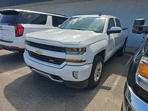 Certified 2017 Chevrolet Silverado 1500 LT w/ All Star Edition AWD/4WD image 3