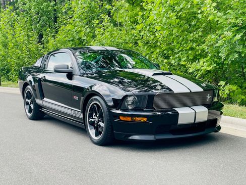 Used 2007 Ford Mustang GT Premium RWD image 1