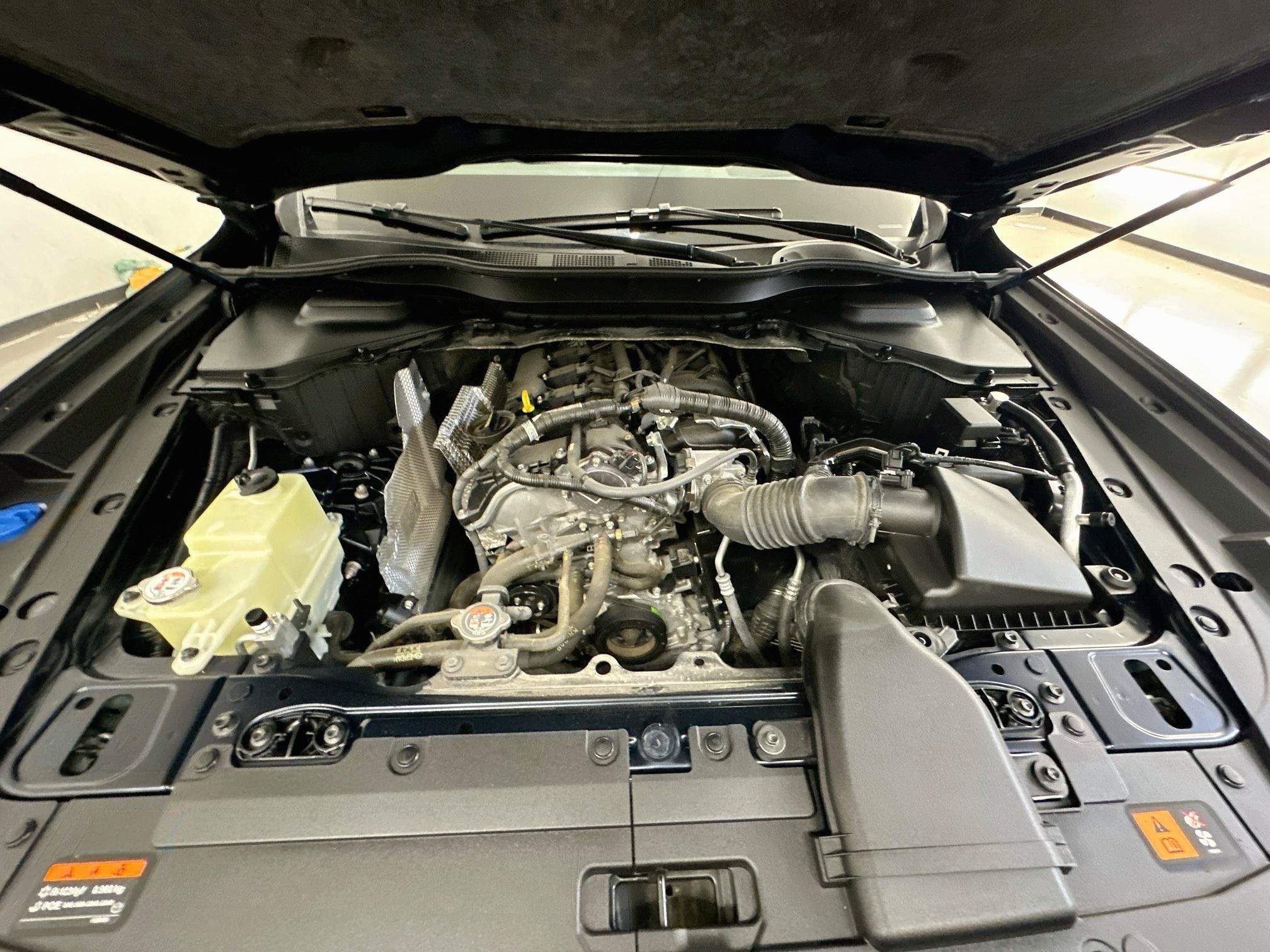 Used 2024 MAZDA CX-90 Plug-In Hybrid w/ Premium Plus AWD/4WD image 37