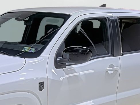 New 2026 Nissan Frontier SV w/ Tow Package AWD/4WD image 8