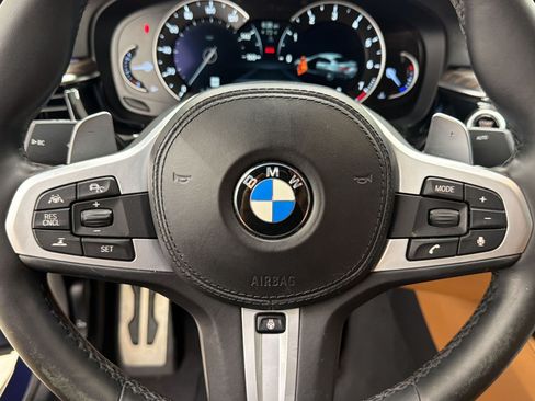 Used 2019 BMW 530i xDrive w/ M Sport Package AWD/4WD image 11