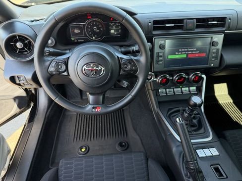 Used 2024 Toyota GR86 RWD image 12