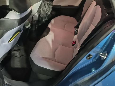 Used 2020 Toyota Prius LE FWD image 12
