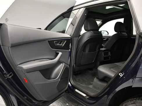 New 2026 Audi Q8 Premium Plus image 42
