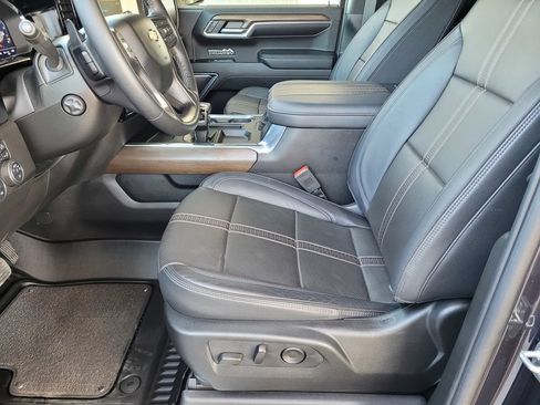 Used 2024 Chevrolet Silverado 1500 High Country w/ Technology Package AWD/4WD image 13