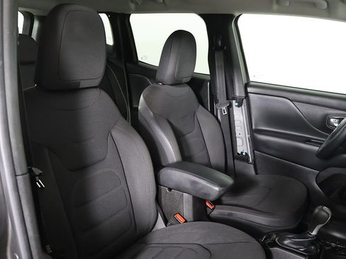 Used 2017 Jeep Renegade Altitude image 22